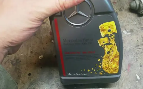 Dyferencjał W124: Objawy awarii, wymiana oleju i naprawa | Poradnik